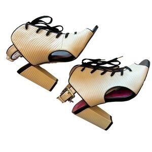 Juicy Couture Women's Open Toe Lace Up Bootie Strap Block Heel Size 6